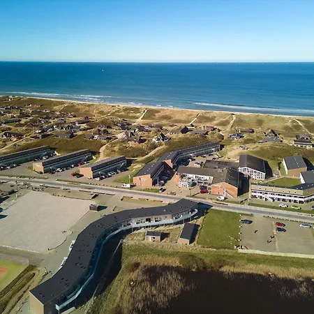 4 Person In Apartamento