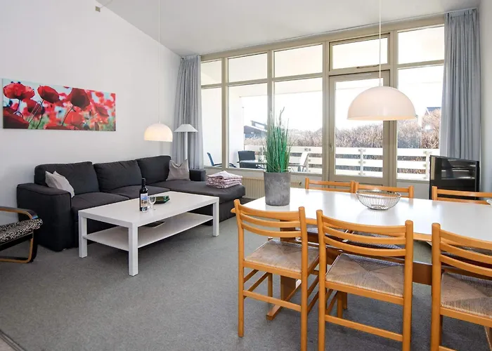 4 Person In Apartment